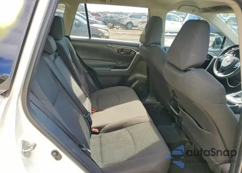 2021 Toyota Rav4 Le z USA, uszkodzony, nr VIN 2T3H1RFV1MC135112